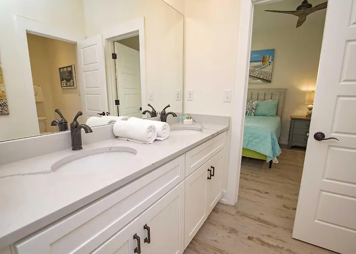 Breezyville Southwest Sea 12br